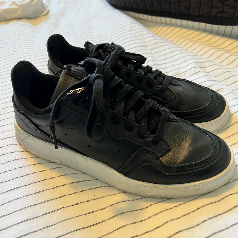 Adidas Supercourt sneakers black and white mens 7.5/women’s 9